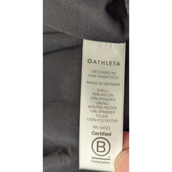 Athleta Toasty Buns Insulated Skirt in Black Size 6 - Picture 8 of 10